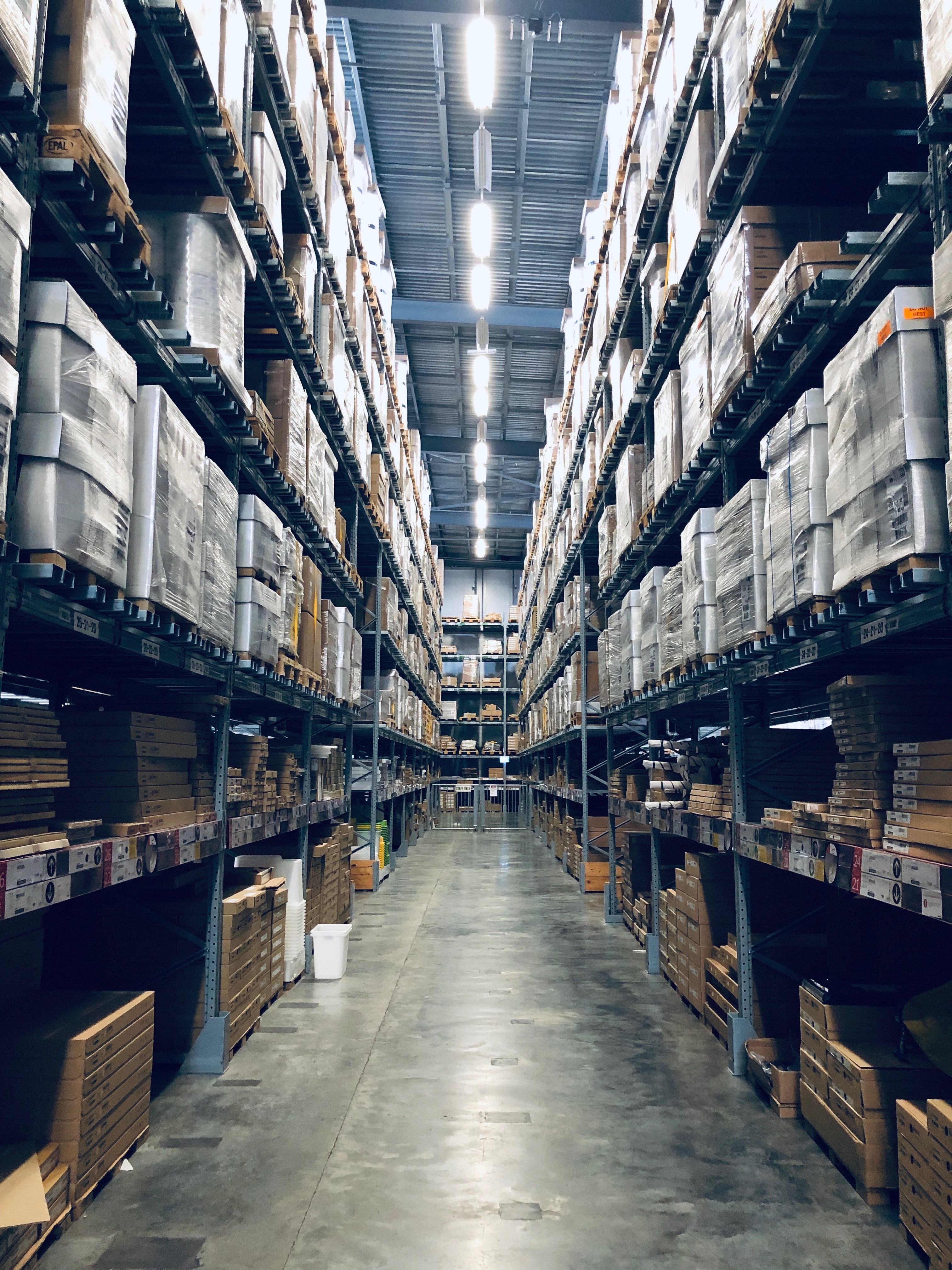 IoT and supply chains: storage and manufacturing